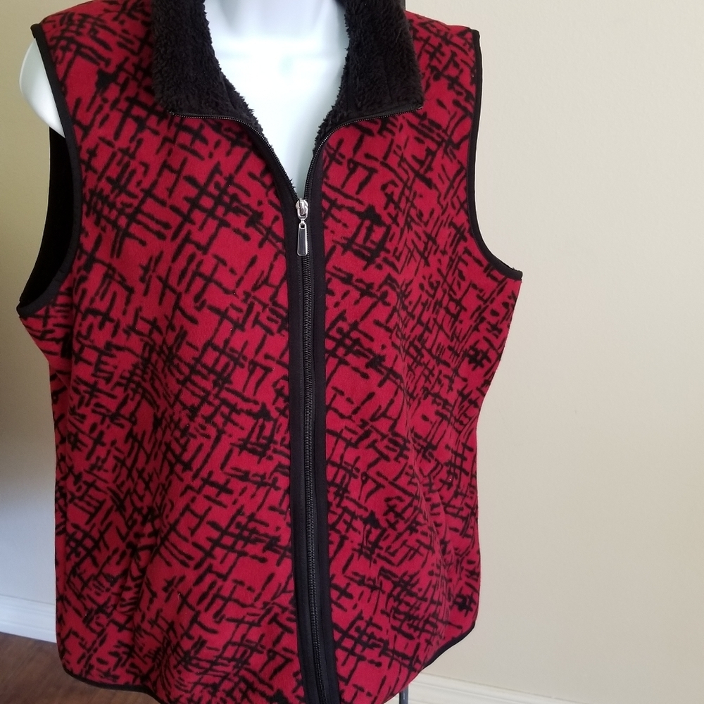 Macy's Karen Scott fleece Vest/sherpa lining